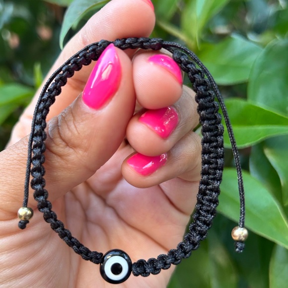 π§Ώπ€ Black Evil Eye Bracelet - Picture 1 of 1